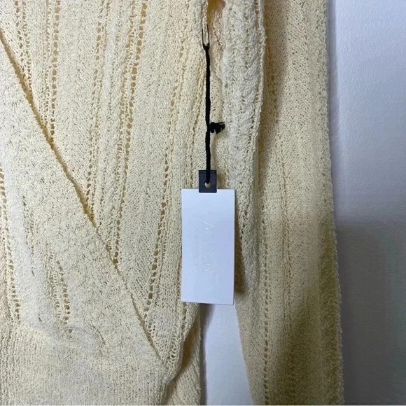 ASTR Wrap Front Pointelle Sweater In Cream Women's Size Medium NWT - Picture 4 of 6